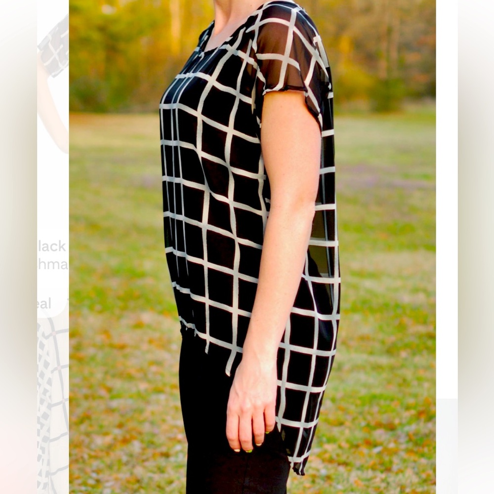 New Black and White Grid Pattern Women's Top size small